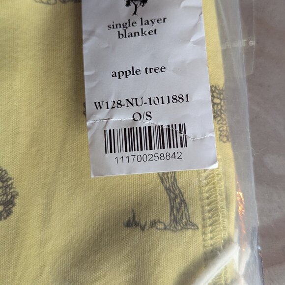 Kate Quinn | single layer blanket | apple tree | organic cotton interlock - Picture 5 of 12